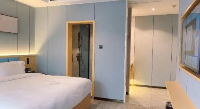 Люкс Business Qingmu Platinum Hotel (Nanjing Pukou Wende Road Subway Station)