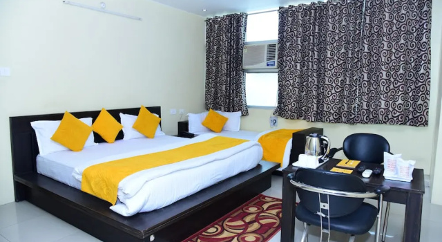 Трёхместный семейный номер Standard с видом на город Hotel Nexus l Hotels In Charbagh Lucknow