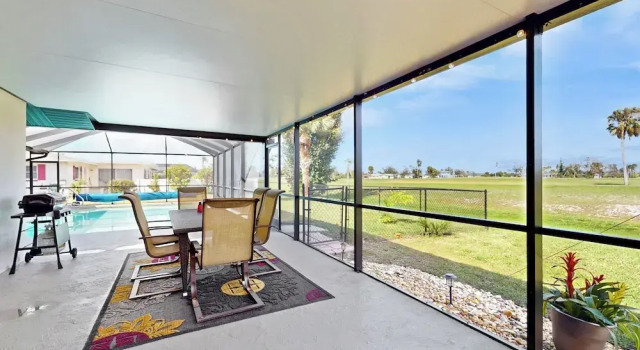 Коттедж Golf Cart & Heated Pool: Rotonda West Getaway!