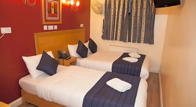 Номер Standard St Marks - Merit Hotels