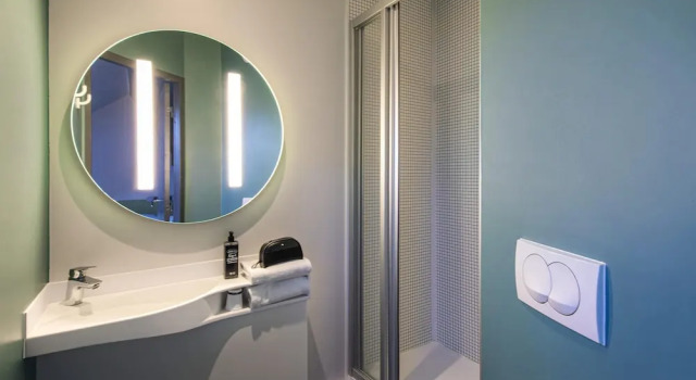 Семейный номер Standard ibis budget Grenoble Voreppe