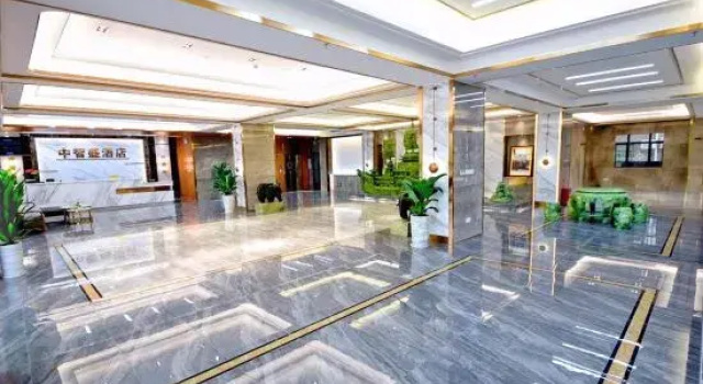 Zhongzhisheng Hotel (Zhaoqing East Railway Station Dinghushan Scenic Area), Boek Hotel Hotels in Guangdong met parkeren, Parkeren