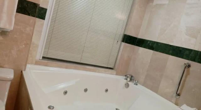 Deluxe Suite EXECUTIVE SUITES VALENCIA
