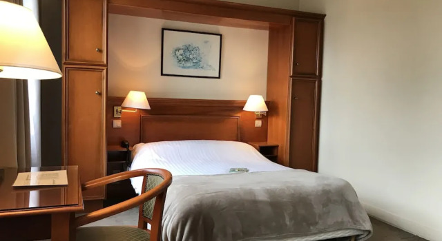 Logis Hôtel Les Airelles Neufchâtel En Bray, Book Hotel  