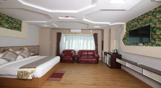 H Plus Hotel Yangon