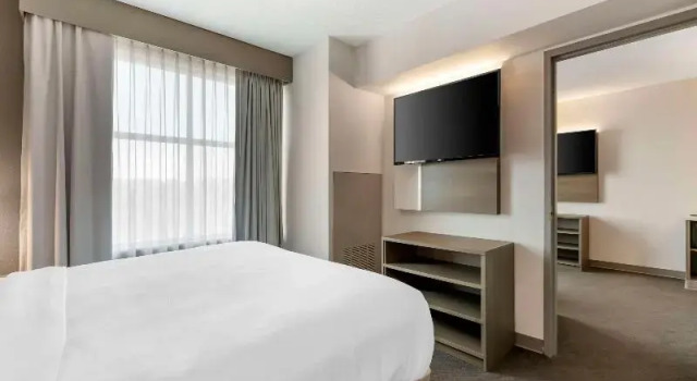 Студия Comfort Inn & Suites Cuyahoga Falls - Akron