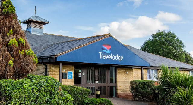 Travelodge Colchester Feering, Забронировать Отель Отели Англии 3 звезды, 3*