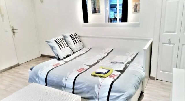 Апартаменты Appartement Proche Centre Ville, Gare Et Autoroute