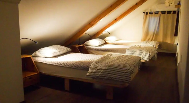 Кровать в общем номере (женский номер) Mua Guesthouse