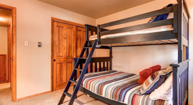 Lance's West Chalet, Rezerwuj Chalet Hotele w Vail Ski z parkingiem, Parking