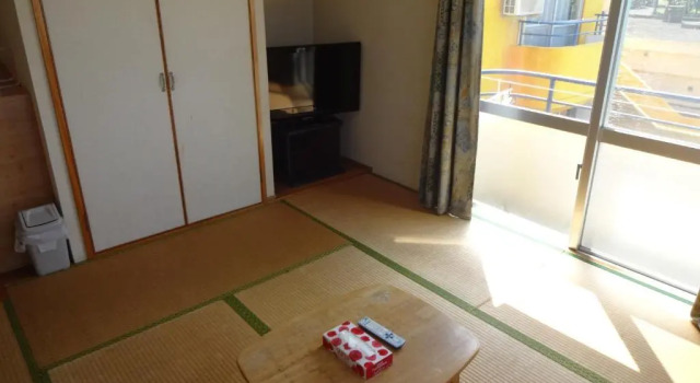 Pension Orange Box, Buchen Sie Hotel Hotels in Miyako-jima mit Parkplatz, Parkplätze