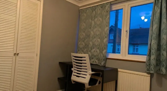 Central Large House close to Heathrow, Забронировать Отель Слау Бакингемшир