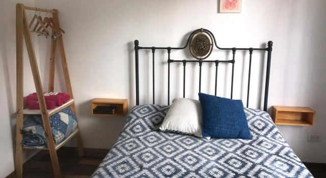 PAZ EN LA CIUDAD, en el centro, con WIFI y cochera privada, Rezerwuj Hotel San Antonio de Areco Buenos Aires