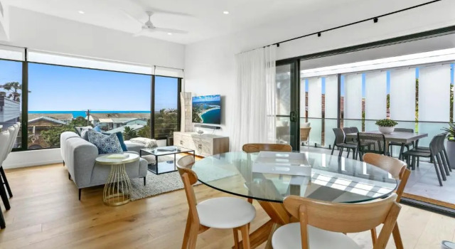 Апартаменты Chic Beachside Apartment, Peregian Beach