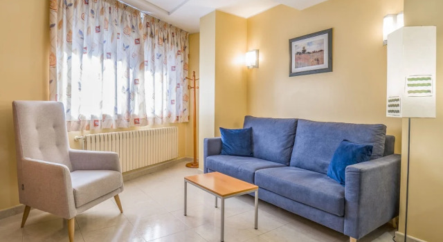 Семейные апартаменты с 2 комнатами Apartaments Del Meligar