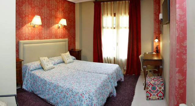 Señorío de Los Bazán, Boek Hotel Palacios de la Valduerna León