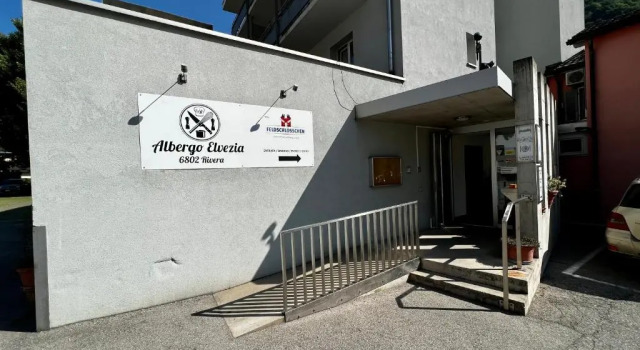 Albergo Elvezia, Book Hotel Rivera Ticino