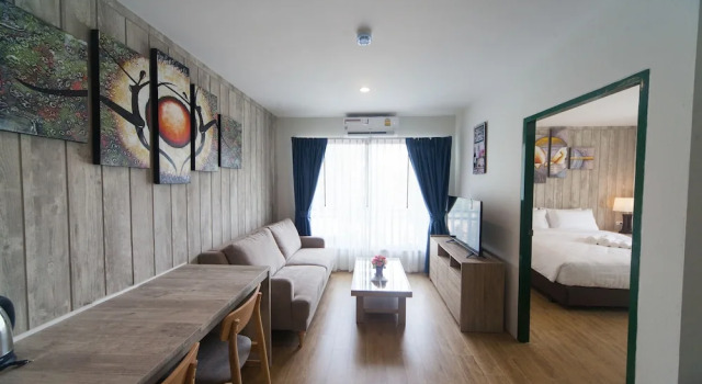Люкс с балконом Anchan Laguna Hotel โรงแรมอัญชันลากูน่า