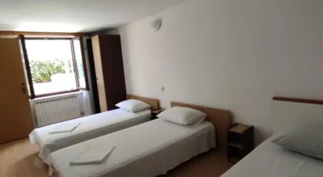 Апартаменты Цокольный этаж Apartments 4 You