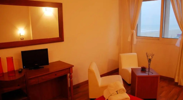Четырёхместный номер Standard Hotel Golden
