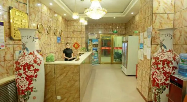 Kashgar Jinhong Hotel, Boek Hotel Kashgar Xinjiang