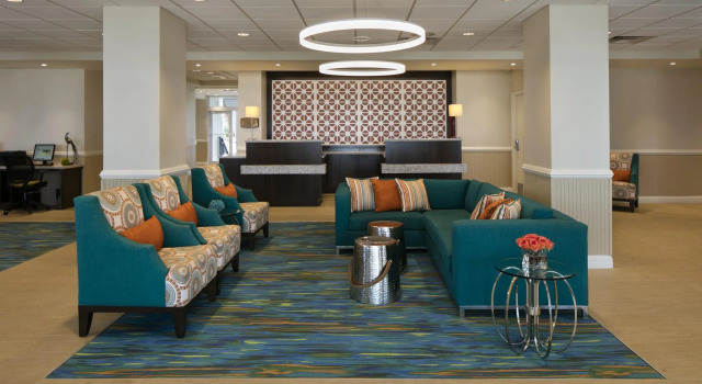 Cirque St. Armands Beachside