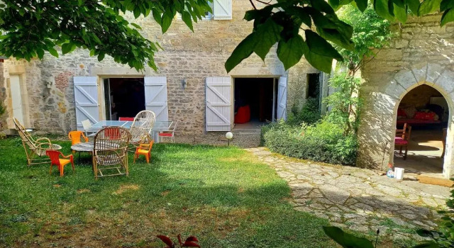 Коттедж Maison du XVème au cœur du village médiéval