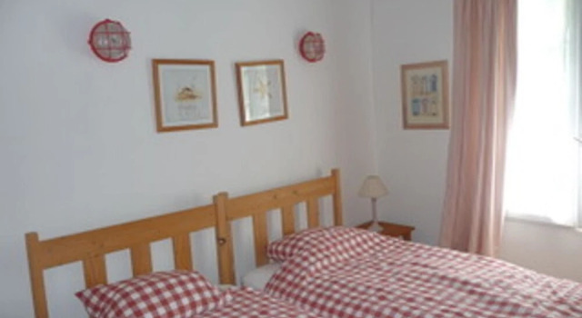 House With 4 Bedrooms in Le Bois-plage-en-ré, With Enclosed Garden and