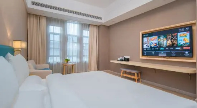 Люкс Qinlu Hotel (Nanchang West Railway Station International Expo City)