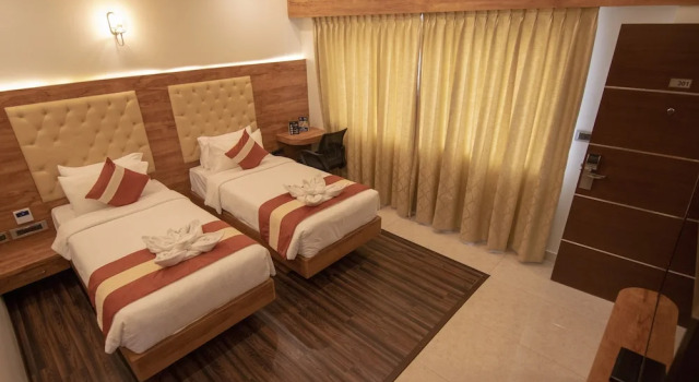 Двухместный номер Standard Royal Lotus View Resotel