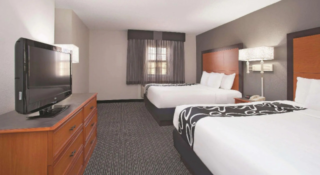 Четырёхместный номер Deluxe La Quinta Inn by Wyndham Salt Lake City Midvale