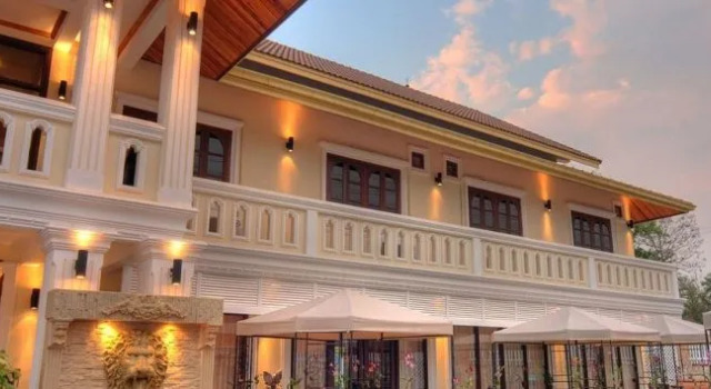 Hotel De Lyon