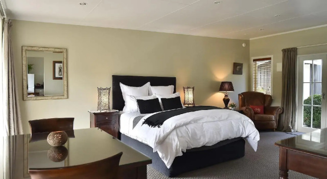 Bradleys Garden Bed and Breakfast, Boek Hotel Hotels in Auckland Region met zwembad, Zwembad