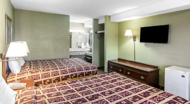 Standard Vierer Zimmer Rodeway Inn & Suites