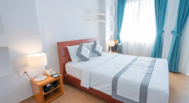 Двухместный номер Deluxe с балконом Yen Nam Hotel Nguyen Thai Son