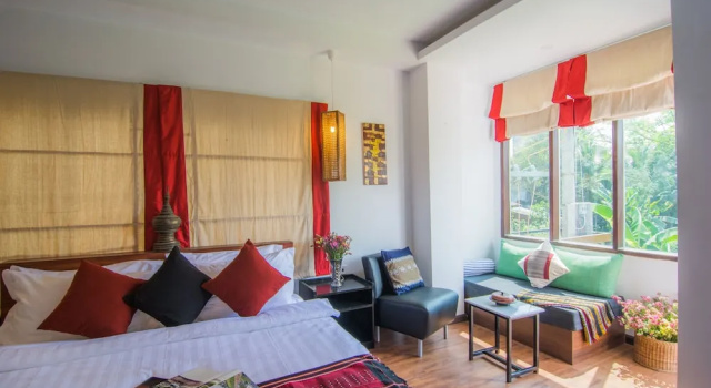 Двухместная студия с балконом и с видом на сад Woodside Inn & Serviced Apartments