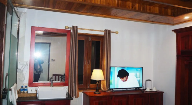 Двухместный люкс Grand с балконом wisdom mystery Hotel