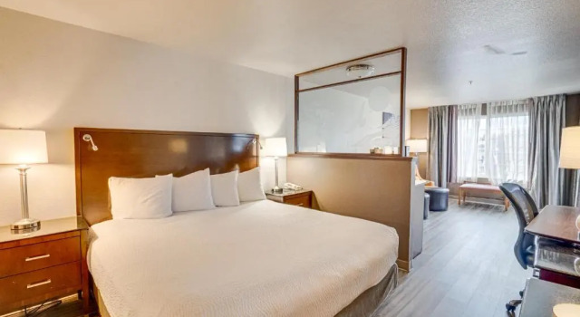 Люкс The Ashley Inn & Suites