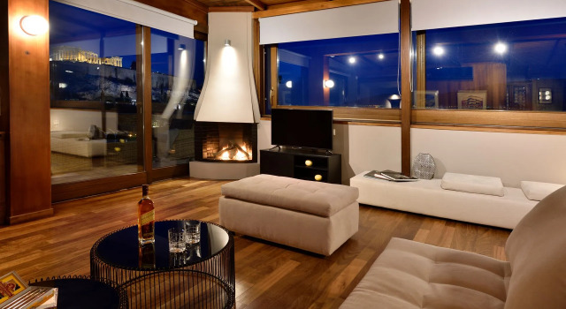 Karyatis Luxury Maisonette by K&K