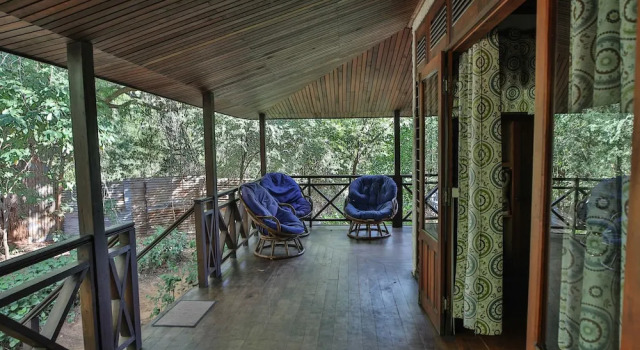 Habitación cuádruple Superior con balcón y con vista al jardín Olympe Du Bemaraha