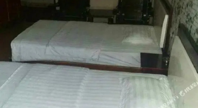 Номер Standard Xuanhan Huaxin Hotel