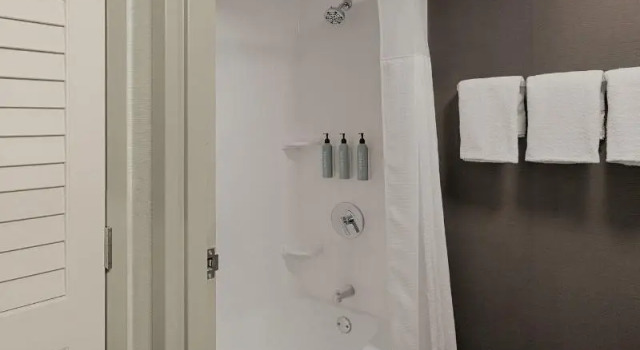 Четырёхместный номер Deluxe Courtyard Dayton South Mall