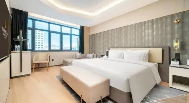 Deluxe Familie Suite Luxemon Gem Hotel