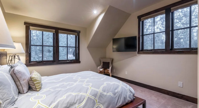 4BR Luxury Truckee Home by RedAwning