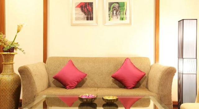 Двухместный полулюкс Golden Tulip Jaipur City Center