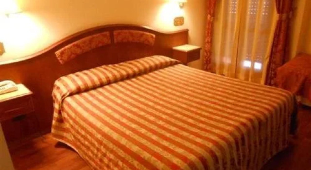 Hotel Valdaso, Забронировать Отель Отели Побережья Марок 3 звезды, 3*