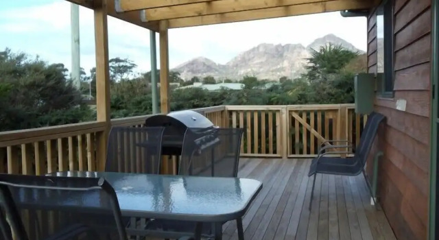 Коттедж с 2 комнатами с балконом Gumnut Cottage