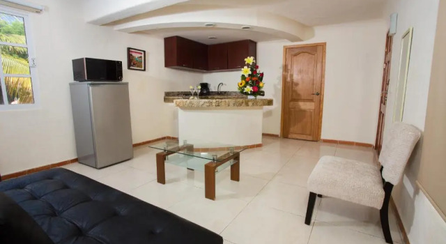 Полулюкс Hotel La Joya Isla Mujeres