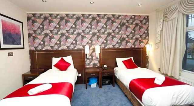 Трёхместный номер Standard Acorn Lodge Hotel Gatwick & Parking