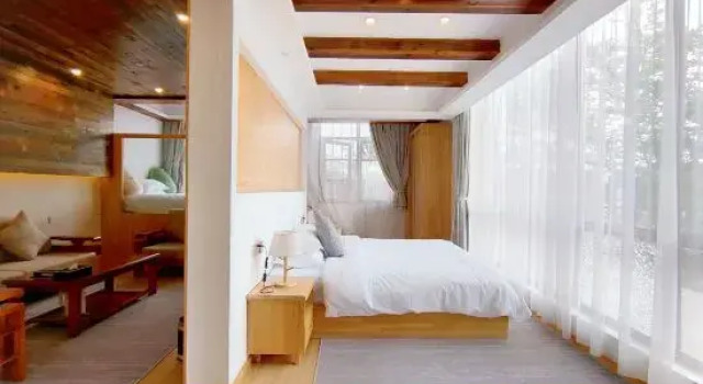 Семейный люкс с красивым видом из окна Xiangu Shibafang · Daomeng Starry Sky Homestay (Maoshan Forest World Official Store)